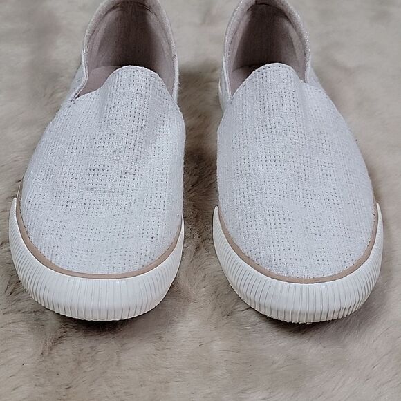 ROXY BRAYDEN WHITE SLIP-ON CANVAS SHOES, SIZE 8.5 - Picture 3 of 8